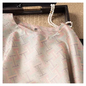 2025 Women's Fashion Summer New Chinese 100% Natural Mulberry Silk Song Brocade Colorful Maze Round Neck Short Sleeve T-shirt