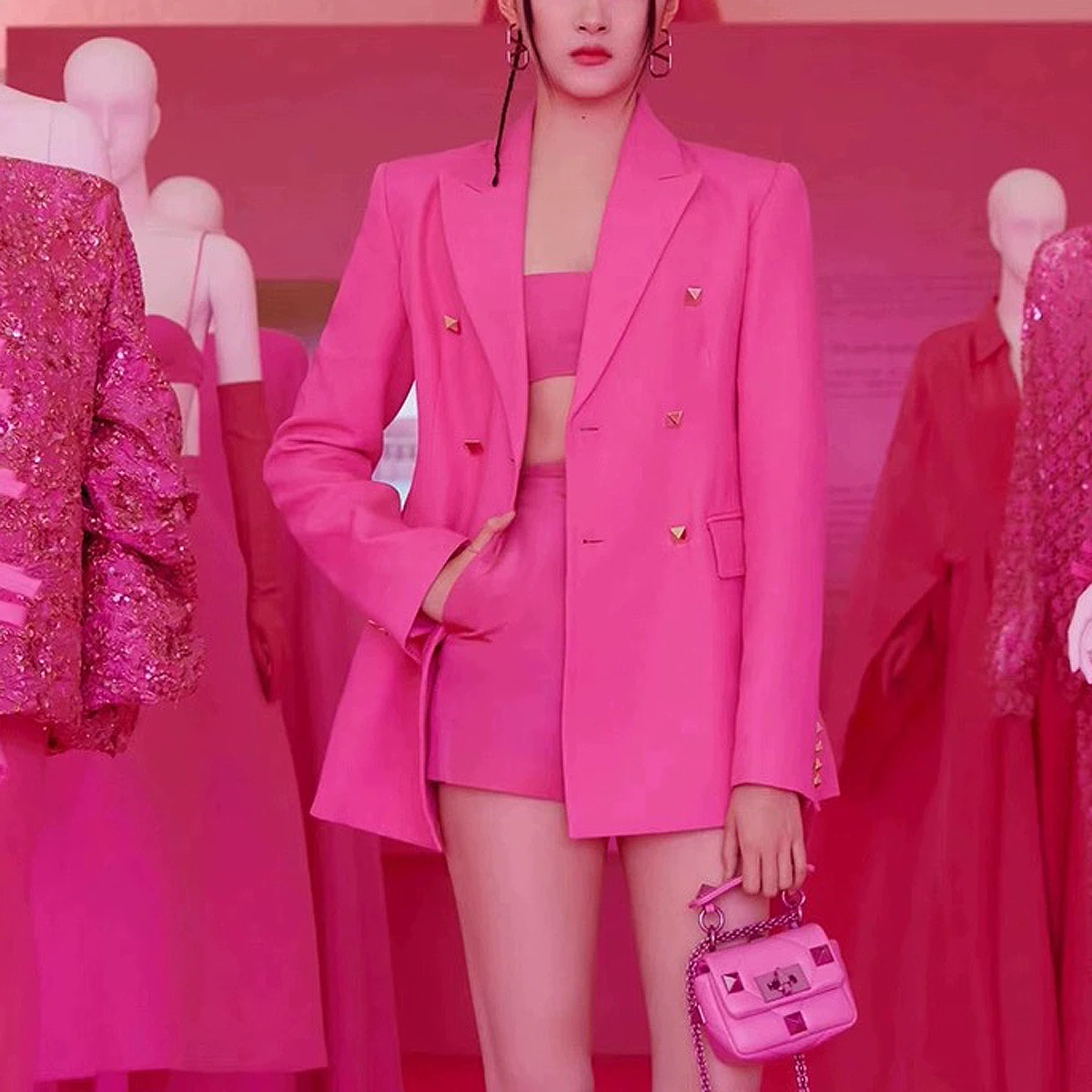 kf-S28f33f9117b640059961c4ff27f9bebaM