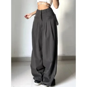 This elegant dark high-waisted pleated side-tied wide-leg pants for women in autumn and winter are slimming and versatile.
