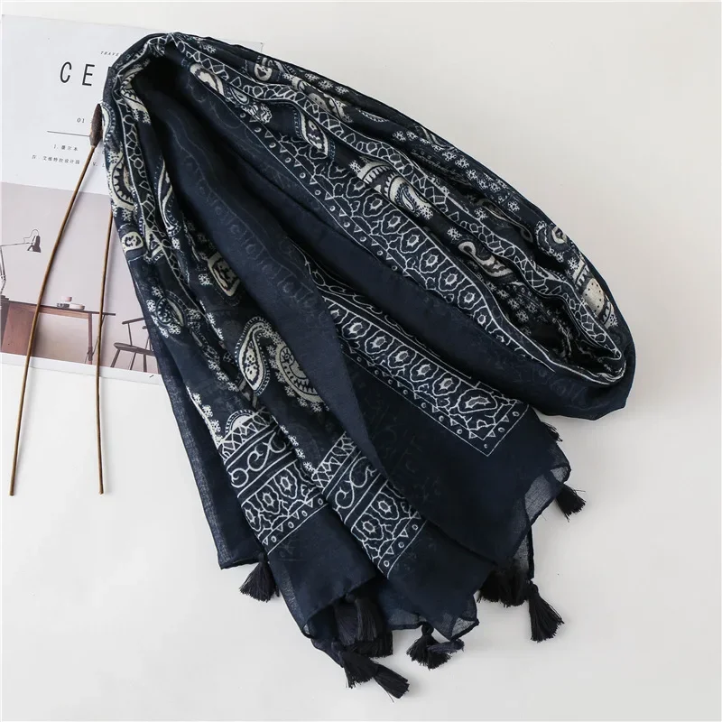Bohemia Styles Paisley Printing Women Scarf Shawl Tassel Pashmina Muslim Hijab Wrap Lady Viscose Scarf